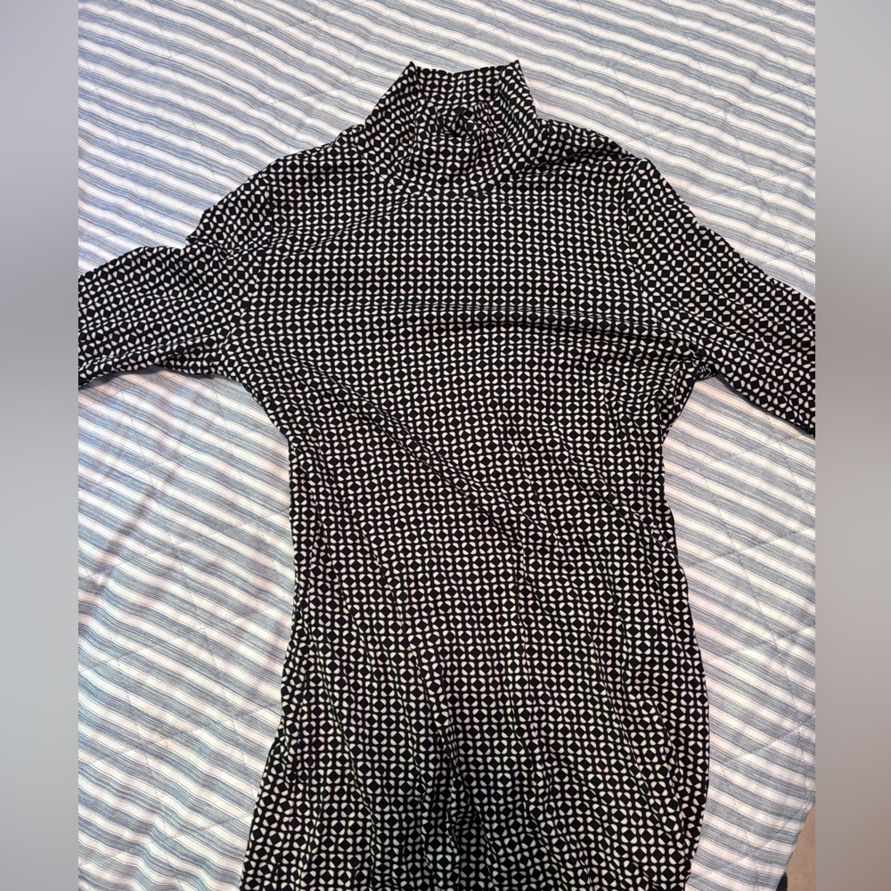 COS Monochrome Geometric Print Top
